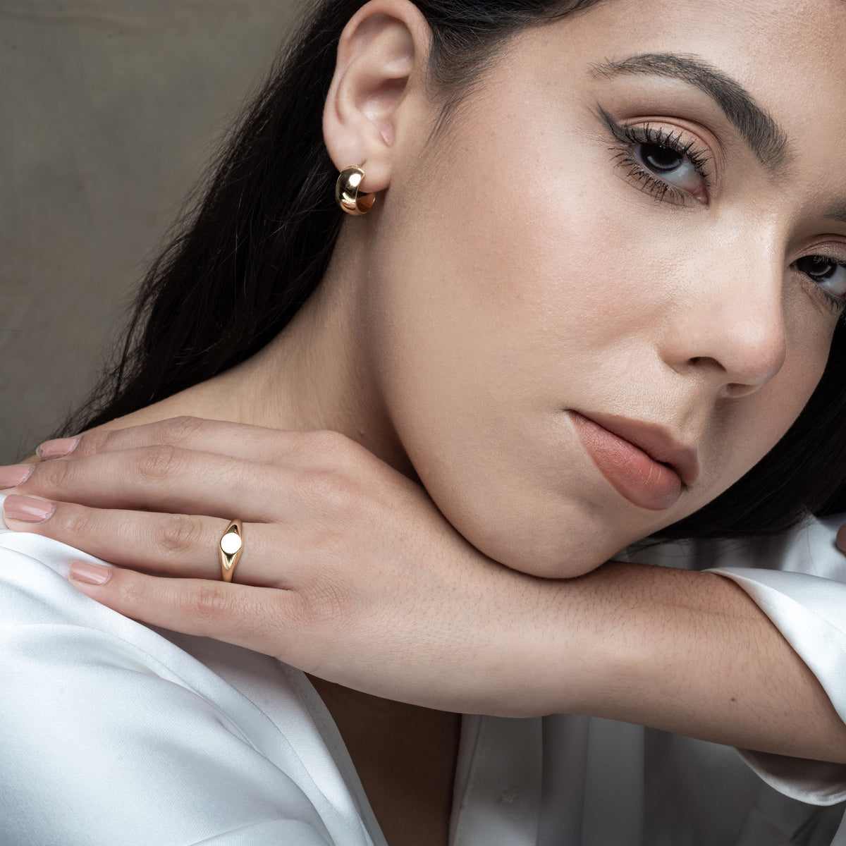 round signet ring