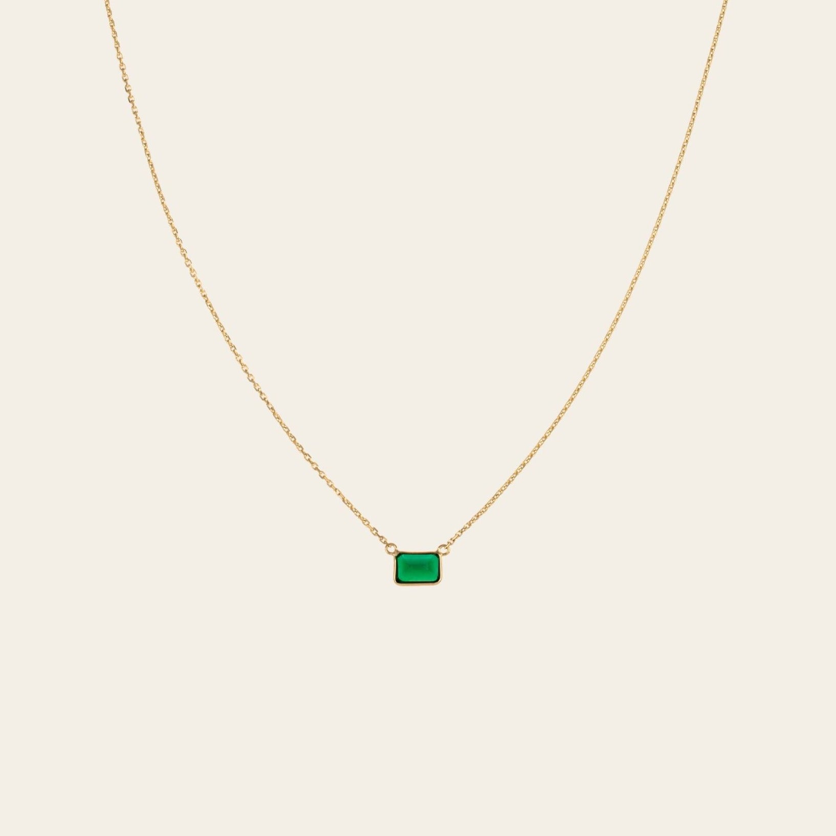 emerald pendant necklace