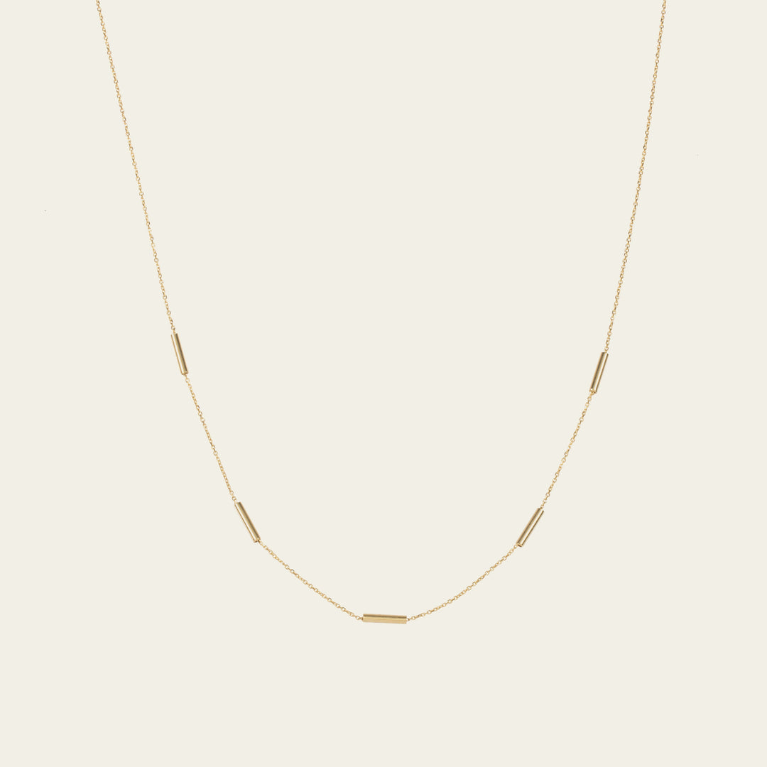 gold y necklace