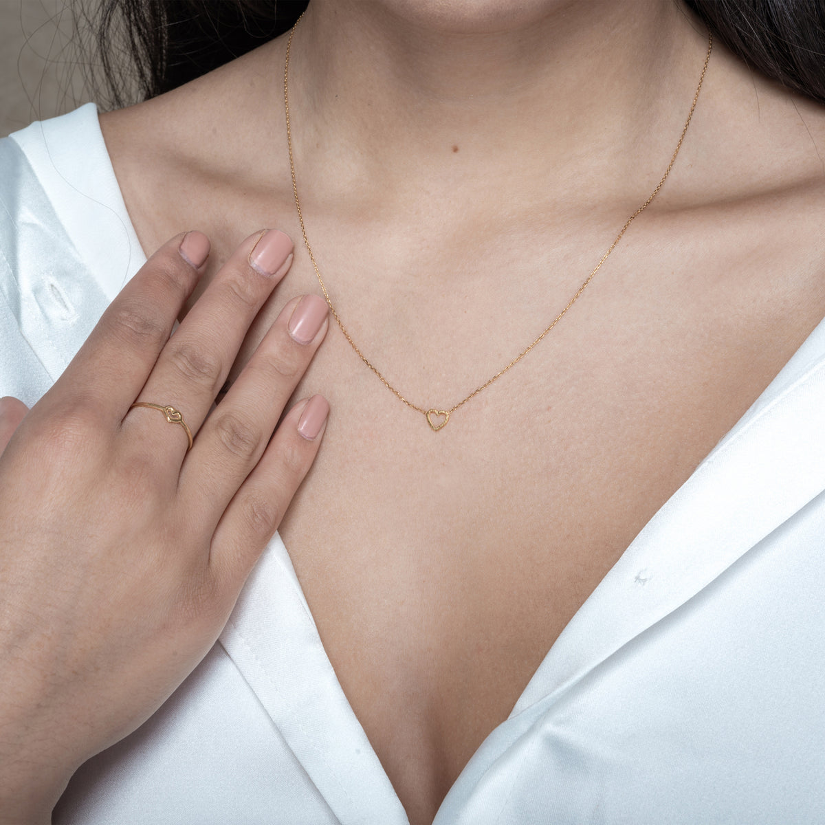 gold heart necklace