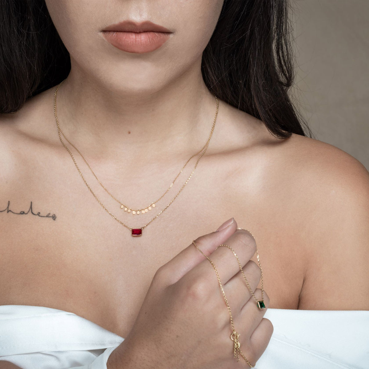necklace in gold